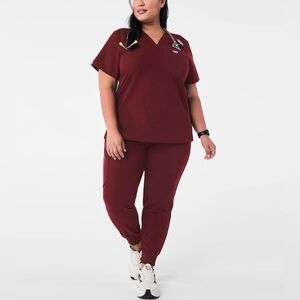 NWT FIGS Women's Zamora Burgundy Scrub Set
